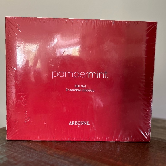 Arbonne Set Of Pampermint Foot Scrub And Foot Cream *FACTORY SEALED* - Picture 1 of 5